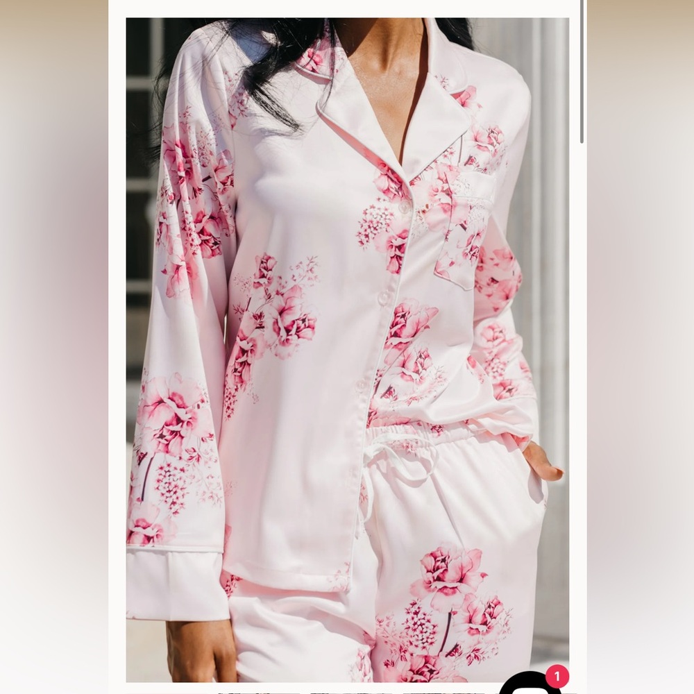 Le Rose Stories Katerina Bouquet De Fleur Printed PJ Set